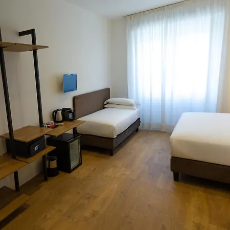 Casa de hóspedes Michelangelo Vatican 4*